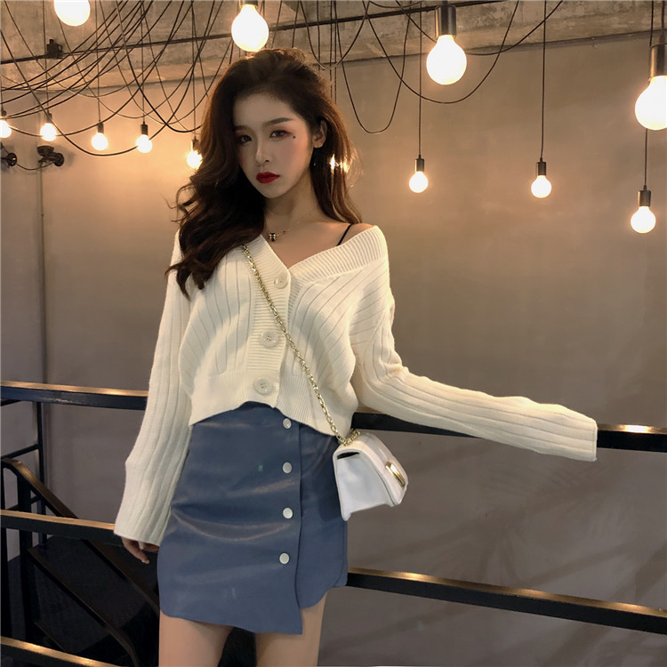 韓版chic早秋慵懶溫柔毛衣坑條V領一排扣喇叭袖純色百搭針織開衫